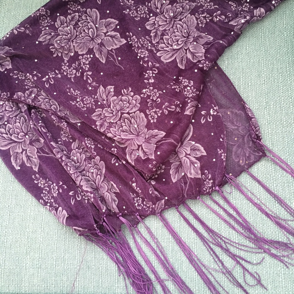 Elegant scarf - black or purple